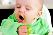 孩子吃東西作嘔，需要擔心嗎？跟異物窒息怎麼區分？
