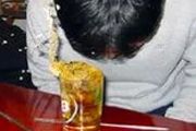 為什麼很多韓國人喝酒前要磕頭？