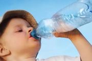 嬰兒水、自來水、礦泉水、淨化水，哪種水更適合給寶寶喝？