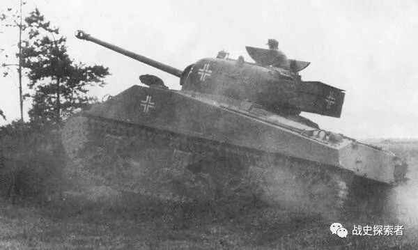 繳獲的「螢火蟲」坦克被送往德國本土的武器試驗場進行越野、行駛測試在德軍中並沒有對「謝爾曼」車系進行細