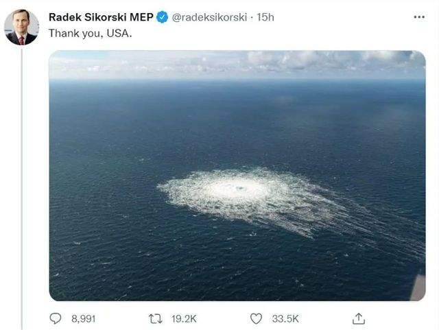 27日，波蘭前部長、歐洲議會議員拉多斯瓦夫·西科爾斯基在社交媒體上貼出一張波羅的海水域大量天然氣洩漏