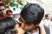 在印度公共場合接吻，千萬不能被警察看到！