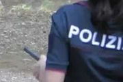 義大利配槍女警遭移民尾隨偷襲，後被強姦！