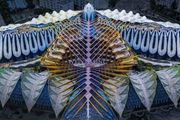深圳又添一座「魔樓」，耗資數10億美元，用「破爛」裝飾，看起來像大飛蛾？外星基地？