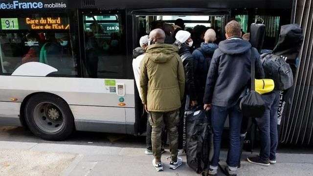 巴黎大區公共交通系統缺少1800名司機（法新社圖）