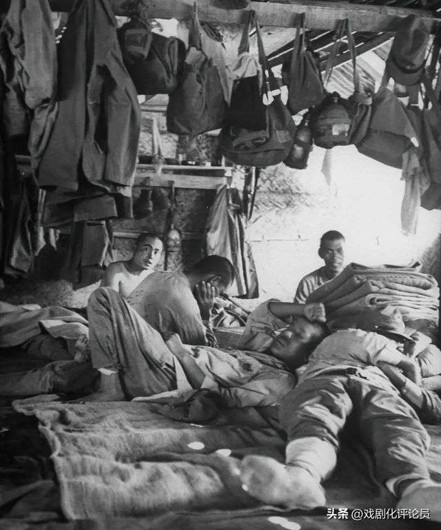 1945年11月，战俘营的日军