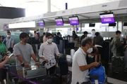 日本全面開放第1天，遊客擠爆了機場櫃檯。日媒：最土豪的遊客還沒有來&#8230;