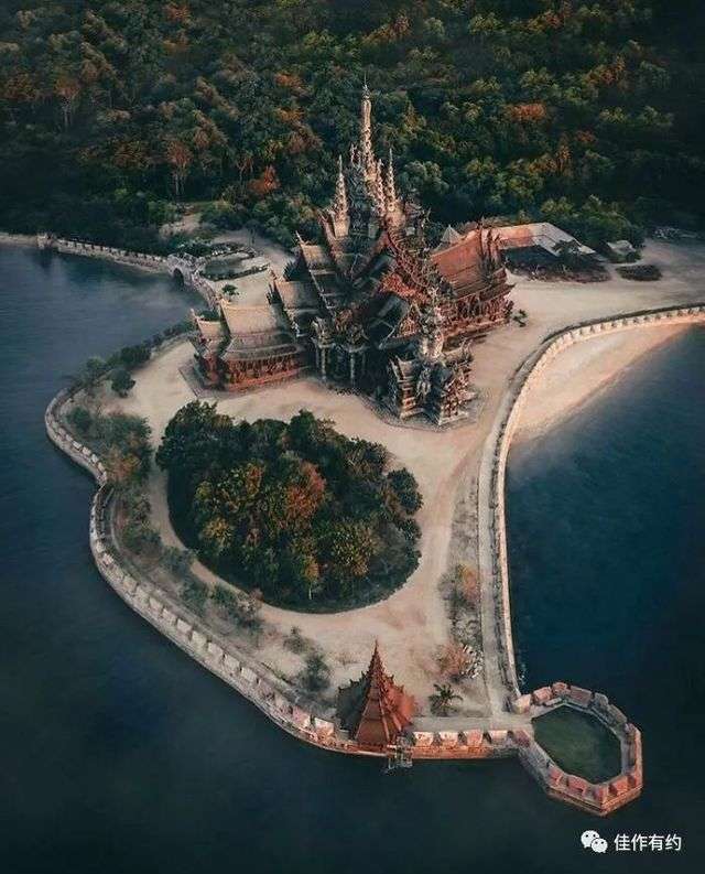 泰國芭堤雅真理聖殿