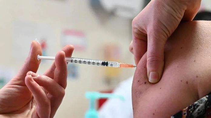 衛生機構強烈呼籲包括老年人在內的脆弱人群接種疫苗接種