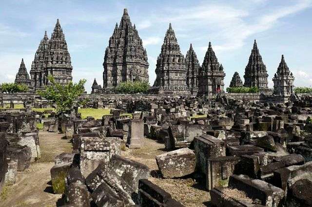 印尼最大的印度教普蘭巴南神廟