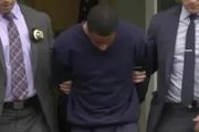 拖入麵包車用槍指頭強姦！1天內2名女子遭殃，1少女逃脫！31歲的黑人男，被判50年