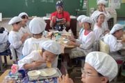 真實經歷：日本公立小學午餐到底怎麼樣？