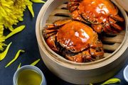 秋高氣爽、蟹肥菊香，正是吃蟹好時光，送您 3 條吃蟹健康提示