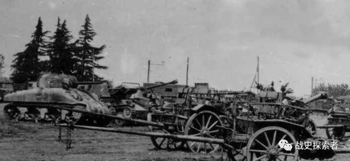 被德軍繳獲後，再度被美軍繳獲的「二手」「謝爾曼」坦克，攝於義大利戰場原有的美國白色五角星則被黑色鐵十