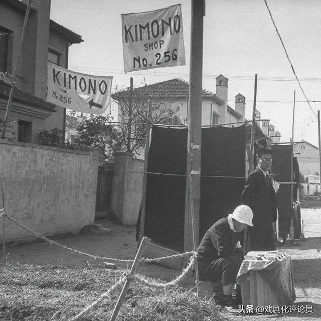 1945年11月，日本僑民在上海擺攤