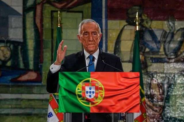 葡萄牙總統馬塞洛·雷貝洛·德索薩2021年11月30日否決了議會通過的一項將安樂死合法化的法案，聲稱