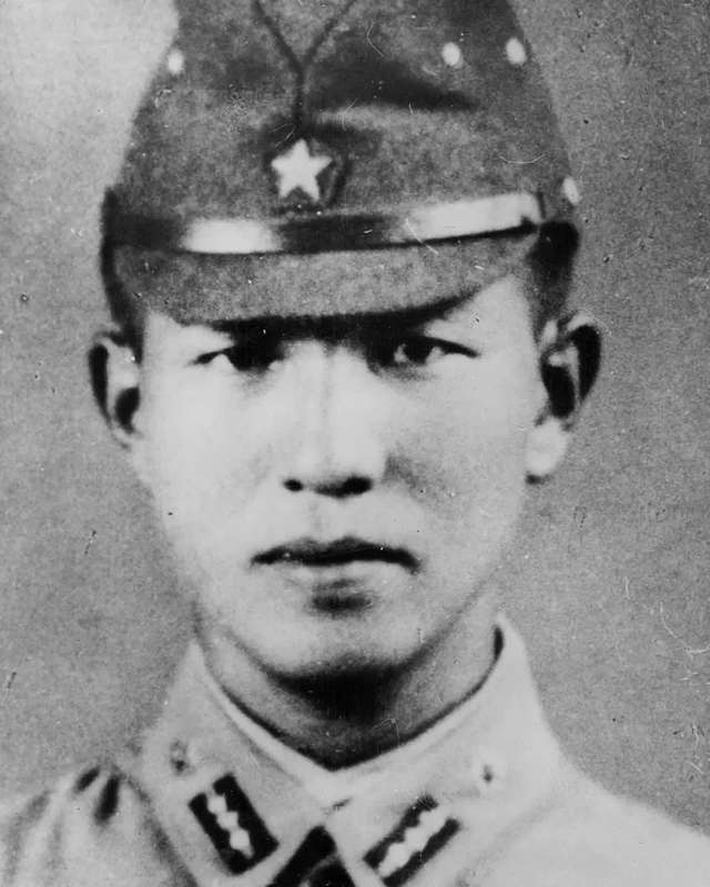 小野田寬郎（攝於1944年）駐紮在盧邦島